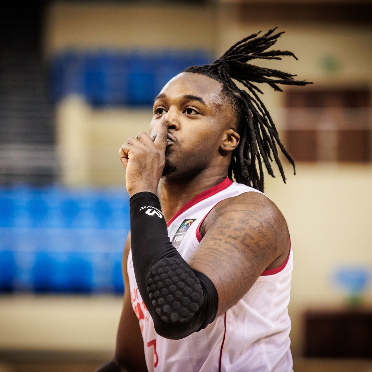 WHAT A GAME! 🔥

Zambia 🇿🇲 champs Munali Suns hold team host 🇧🇼 Dolphins Basketball pressure to win by 2 points, getting their second win and boosting their #Elite16 qualifying chances!

#RoadToBAL