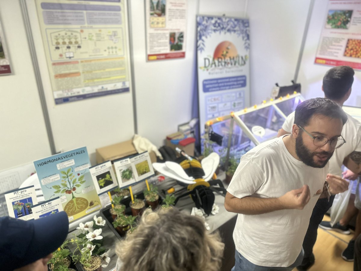 AALLENDEPRIETO's tweet photo. Hoy hemos clausurado la edición 2023 de la Semana de la Ciencia del CEBAS-CSIC. Gran éxito de todos los talleres presentados gracias a todos los colaboradores. La importancia de la divulgación #csic #SemanaCienciaCSIC https://t.co/hXKKYqJqI1