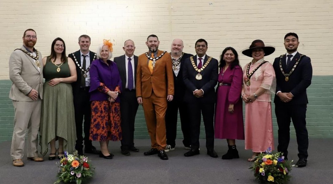 HertsLabourUK's tweet photo. There’s no route to power for @UKLabour without running through Hertfordshire. 

Here is the proof positive Labour are winning here. 

Labour Mayors from, Hertsmere, Welwyn Hatfield, Stevenage &amp; North Herts. With Labour Leader of Hertsmere and Baroness Taylor of Stevenage. https://t.co/HbO1Au5gXV