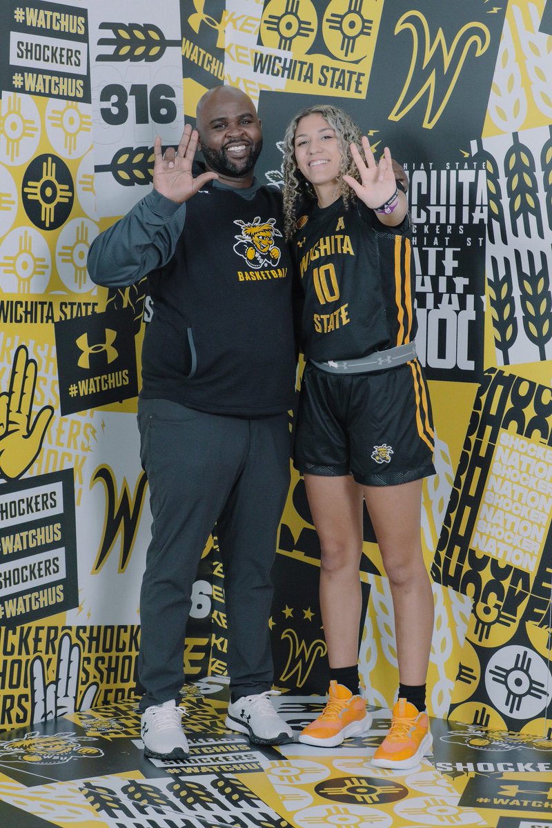 Laynee Stanley tweet media