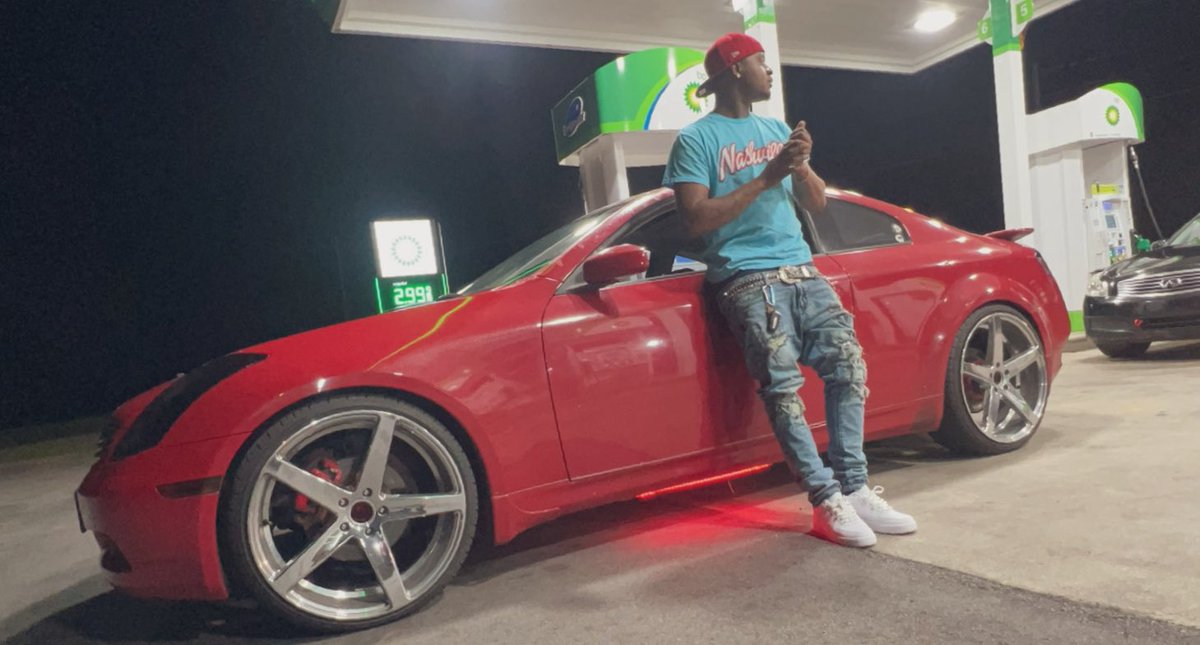 KingSwizzy_'s tweet photo. Told me she got a nigga, but fuck it, shit I ain't tripping 💫❌ https://t.co/eRQktyQSb8