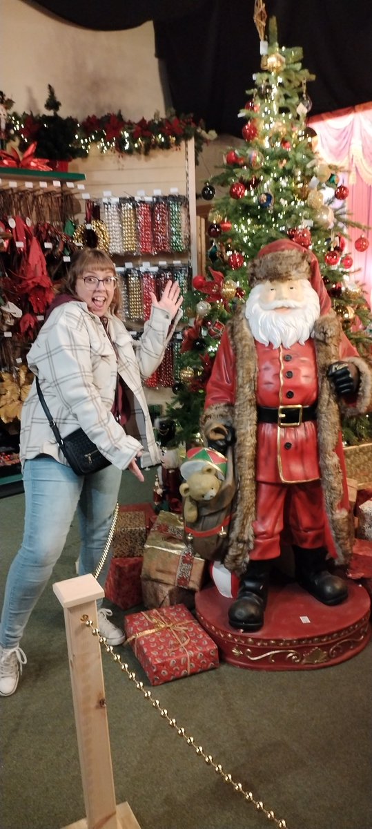 SarahVerity's tweet photo. And just like that half term is over! It's been full of floods, walks, afternoon tea, decluttering, Christmas at the garden centre, Saw movies, skating, family, lots of cafés and a decent amount of sleep. 😊 https://t.co/gkMzkm7nNV
