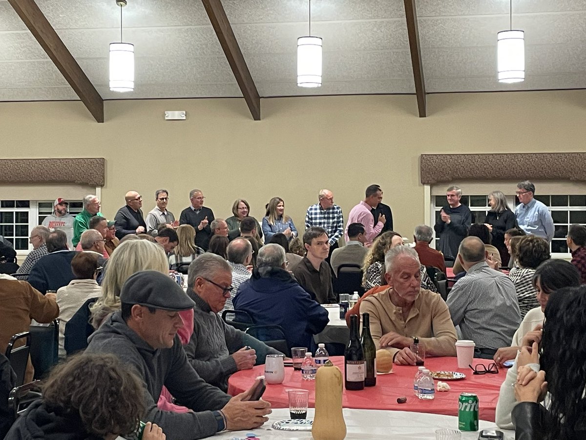 cbru10's tweet photo. Another sold out Clambake ! Great time, great food, great support. #reelectchuckbrunellojr https://t.co/WrvHscl8qM