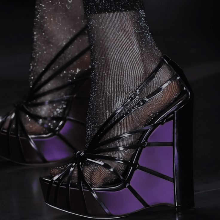 LLTPIRATE's tweet image. agr eu ☝️ quero essa roupa