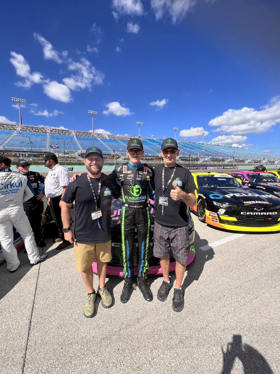 JvMatuszewski's tweet photo. Great job this weekend @Parker79p and the @JARnascar team! P12 @HomesteadMiami! On to @MartinsvilleSwy with two more races to go to finish out a rookie year in @NASCAR_Xfinity.
@FunkAway
#funkcancer
#letsfunkngo https://t.co/o3Lm1pfNkp