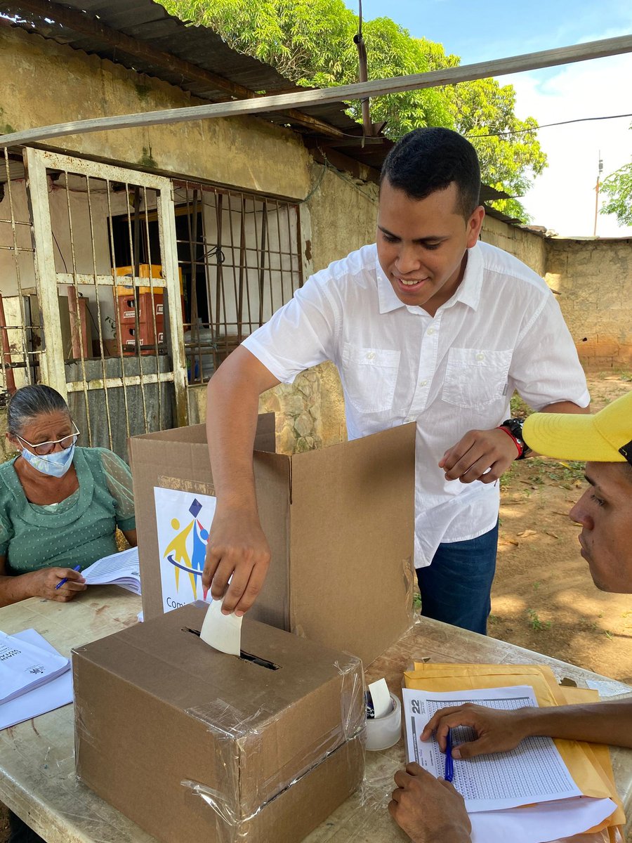 maneirocs's tweet photo. Una secuencia de fotos por mi país ❤️🇻🇪

Desde #Maturin: ¡Venezuela puede! 🍊 https://t.co/1Qx7igp1Ga