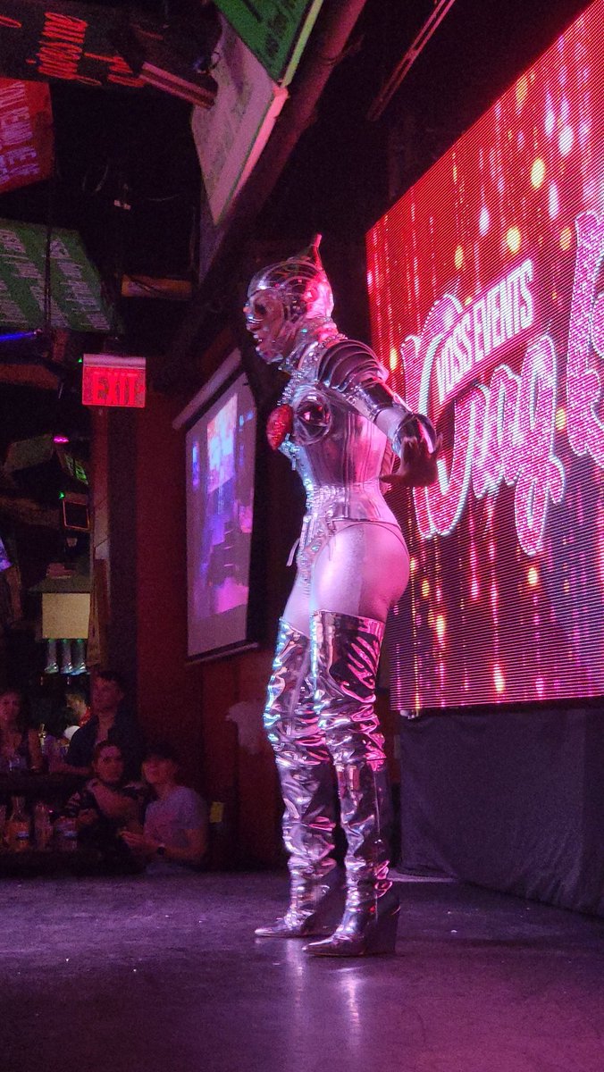 And thank you, <a href="/yarasofiapr/">Yara Sofia</a> for the show! Best birthday ever and more fun to follow.