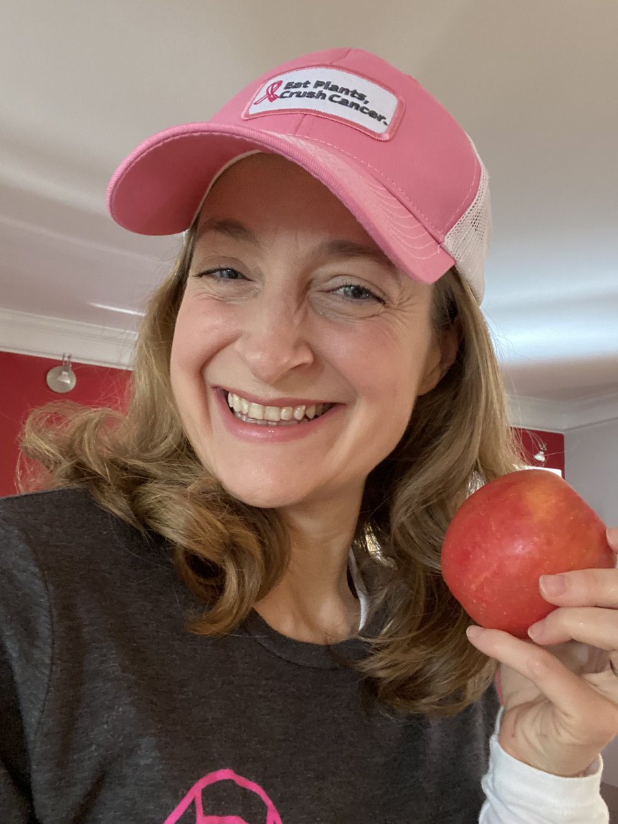 Veggie_Quest's tweet photo. @PCRM @drkristifunk Eating  those plants to reduce breast cancer risk—today and every day! #letsbeatbreastcancer https://t.co/bMVbMkEQAd