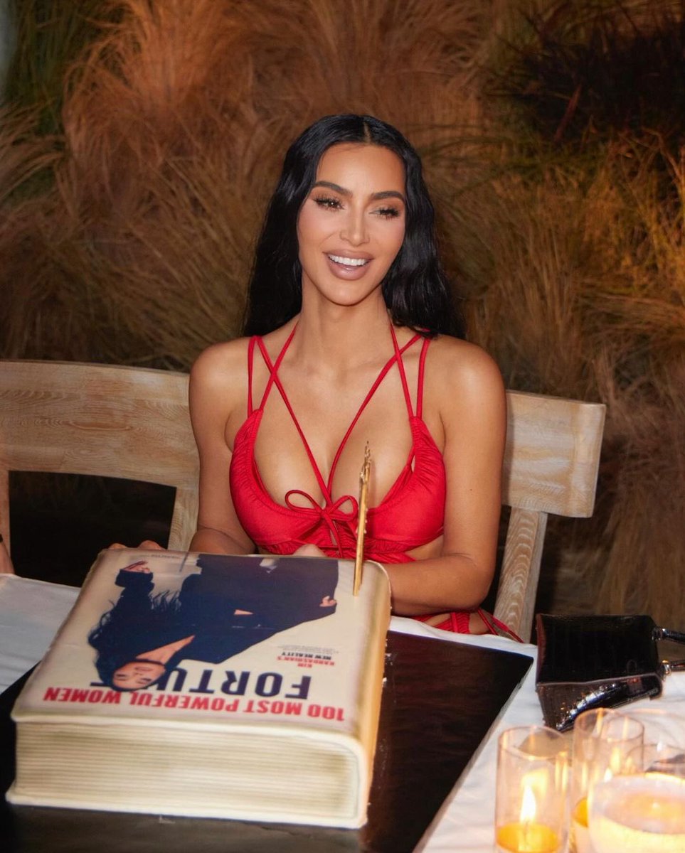 Kim Kardashian tweet media