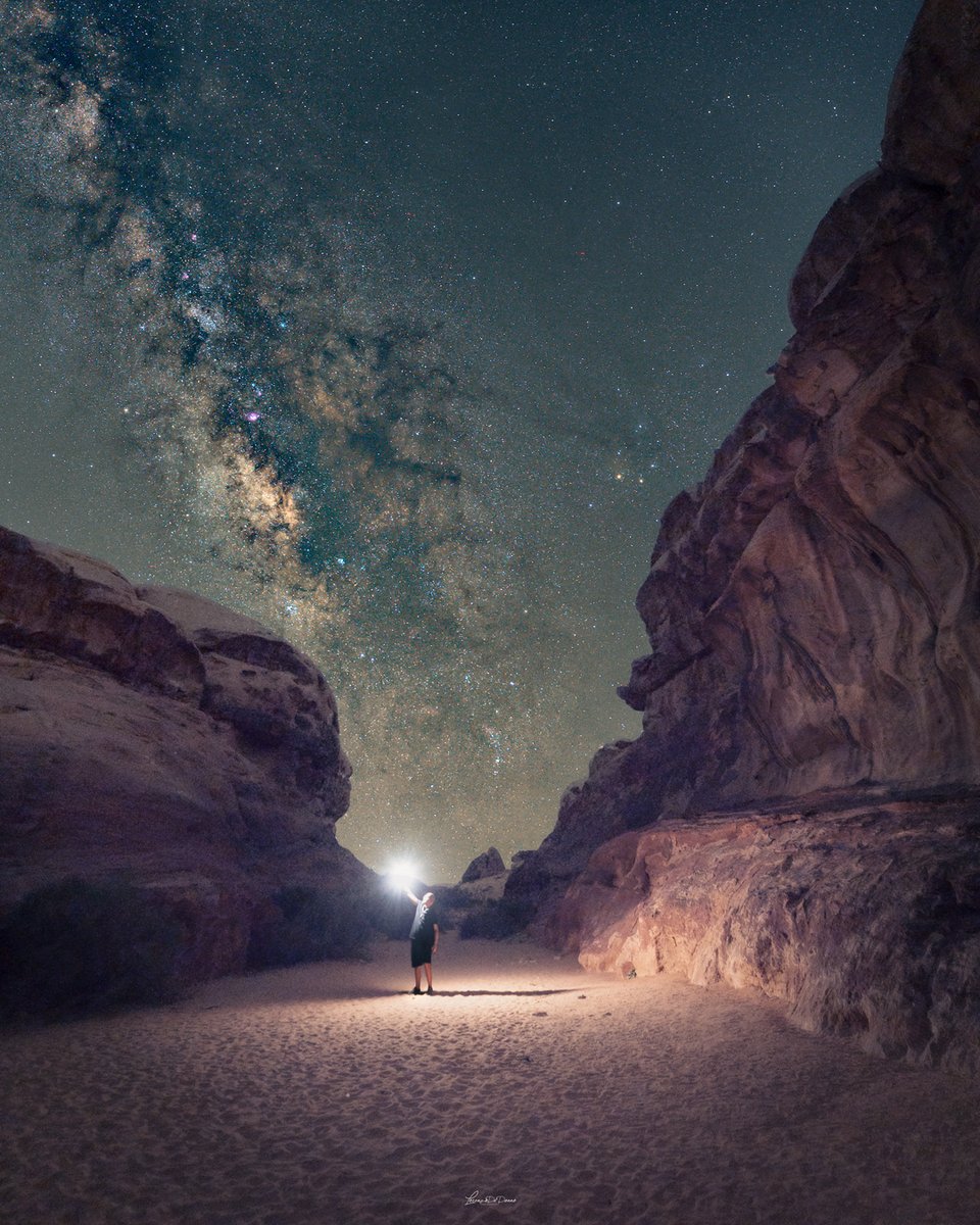 lorenzodedonno's tweet photo. Interstellar 

#jordan #wadirum #deseert #vialattea #sky #darkness #galaxy #milkyway #travel #passion #photo #photography https://t.co/yiH1PNNULg