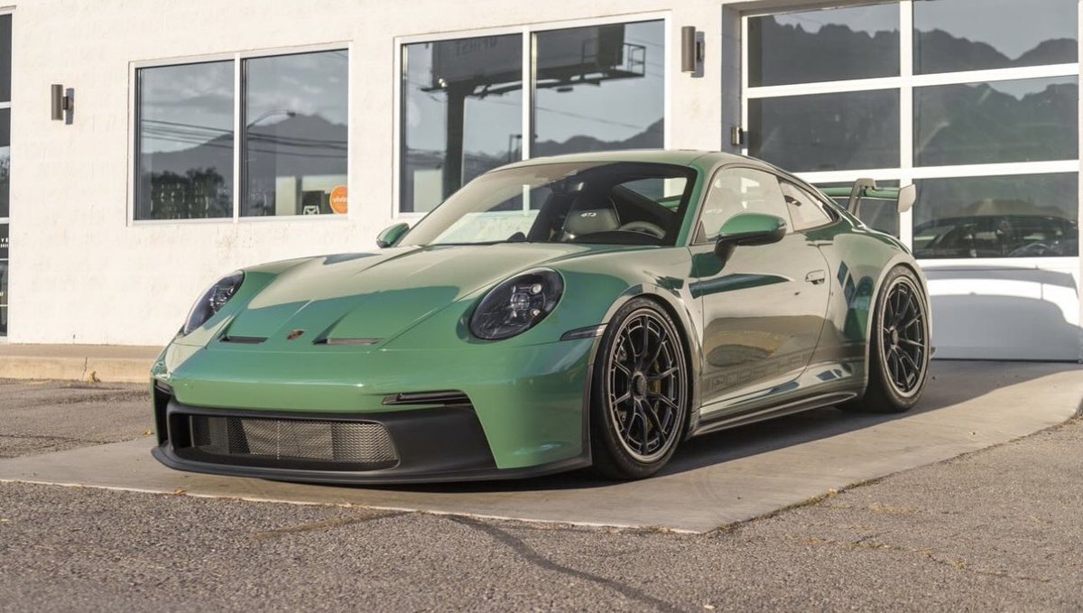 Porsche Club tweet media