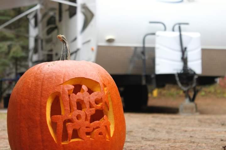Hey campers! Our Camper Halloween Weekend is taking place on the nights of October 27 &amp; 28! 🎃 

We encourage campers to decorate their spooky sites, carve pumpkins, and pack their costumes for trick-or-treating around the park at dusk. 🏕️🎃👻