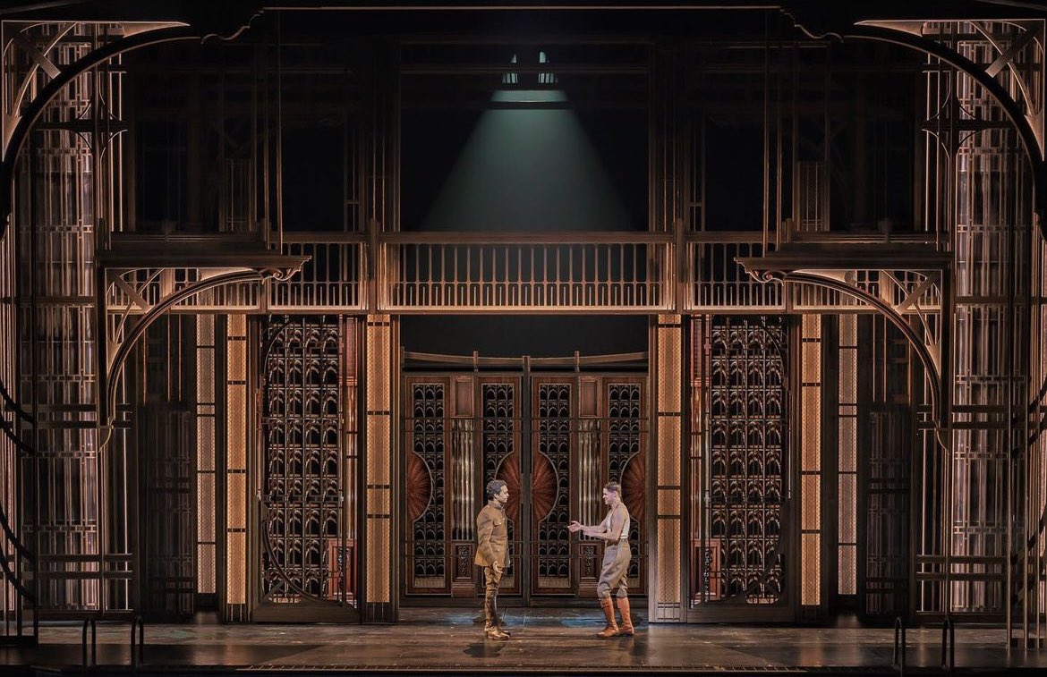 jeremyjordancom's tweet photo. From @corypattak: “We spent the last 10 months designing the most thrilling version of The Great Gatsby we could think of.” Read the rest of Cory’s message through his Instagram. #JeremyJordan #JeremyMJordan #JayGatsby #EvaNoblezada #DaisyBuchanan https://t.co/VwCsTGD1Cl https://t.co/yu7olz1wMI