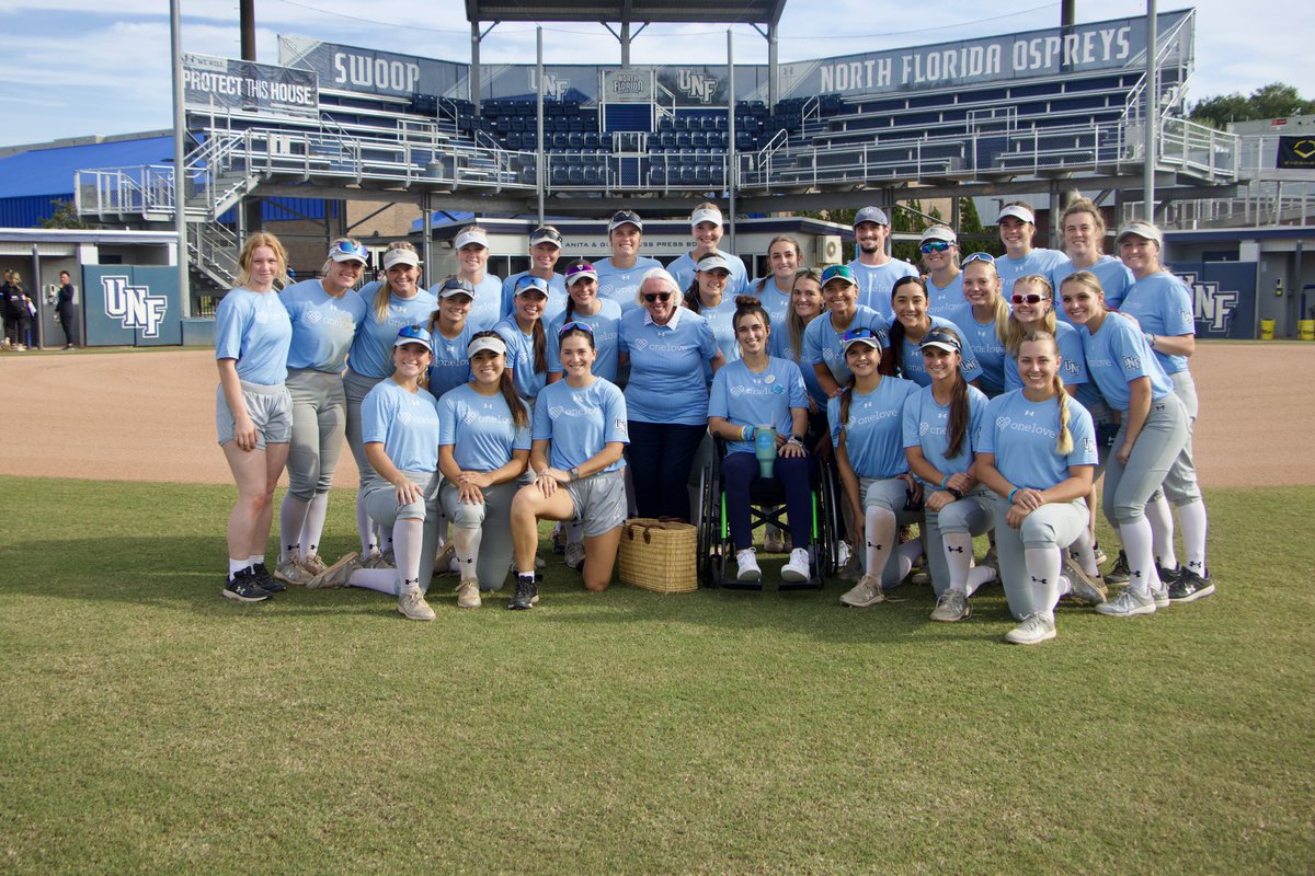 OspreySB's tweet image. More than a game 🩵

Thank you Madison Schemitz, Sharon Love and Kennedy Armstrong for joining us on our inaugural One Love Game!

#BirdsOfClay // #MadisonStrong