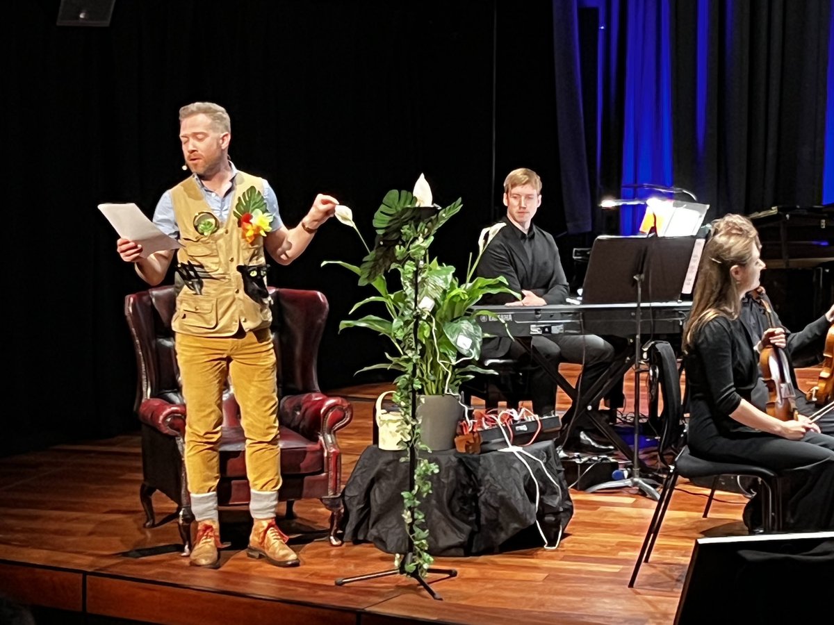 zebsoanes's tweet photo. A wonderful audience today for the concert premiere of my book FRED AND THE FANTASTIC TUB-TUB with @OrpheusSinfonia — and we heard a plant sing on stage at the @southbankcentre for the first time! Attenborough the cat (see pocket) enjoyed himself too 🐈‍⬛ https://t.co/CIlJmDFLxN