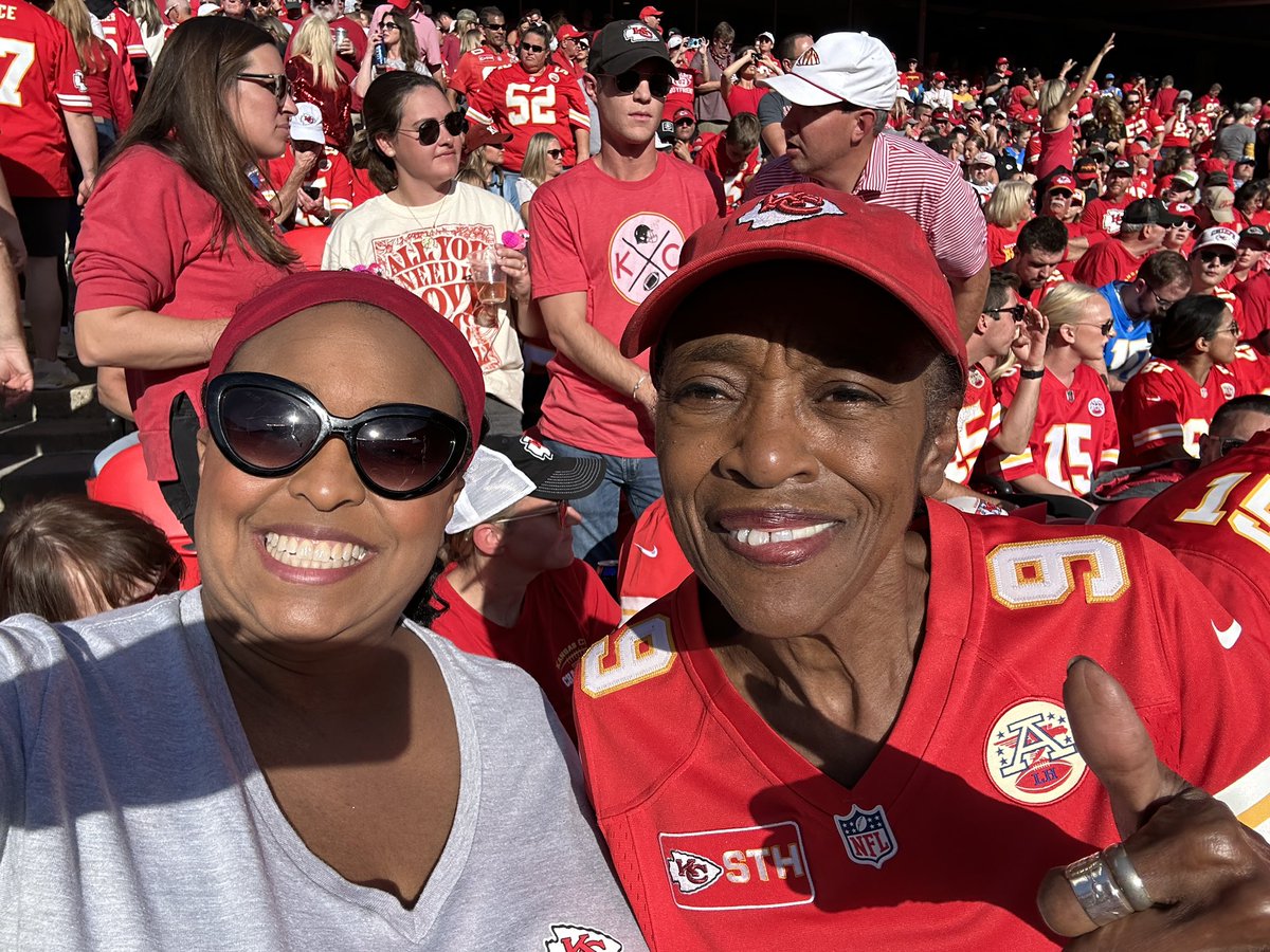 What a beautiful fall day for football. GO <a href="/Chiefs/">Kansas City Chiefs</a> 

<a href="/PatrickMahomes/">Patrick Mahomes II</a> 
<a href="/tkelce/">Travis Kelce</a> 

#ChiefsKingdom
#ChiefsFan