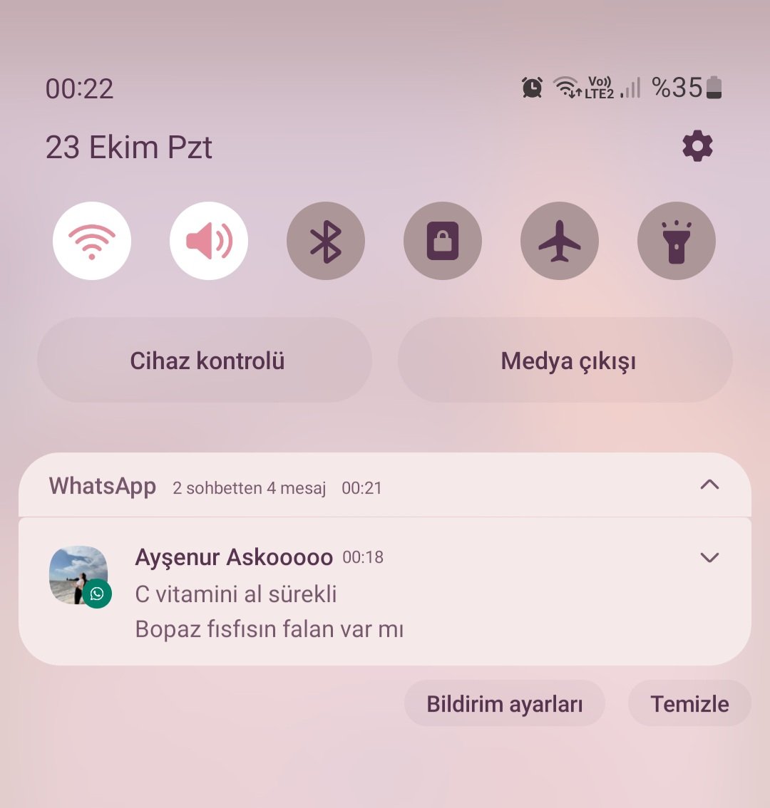Drycnkn's tweet photo. Sesimi kötü duyunca da bana dua okuyor 
Tesekkur ederim Allah'ııımmm😭😭 https://t.co/YF2UZWQyti