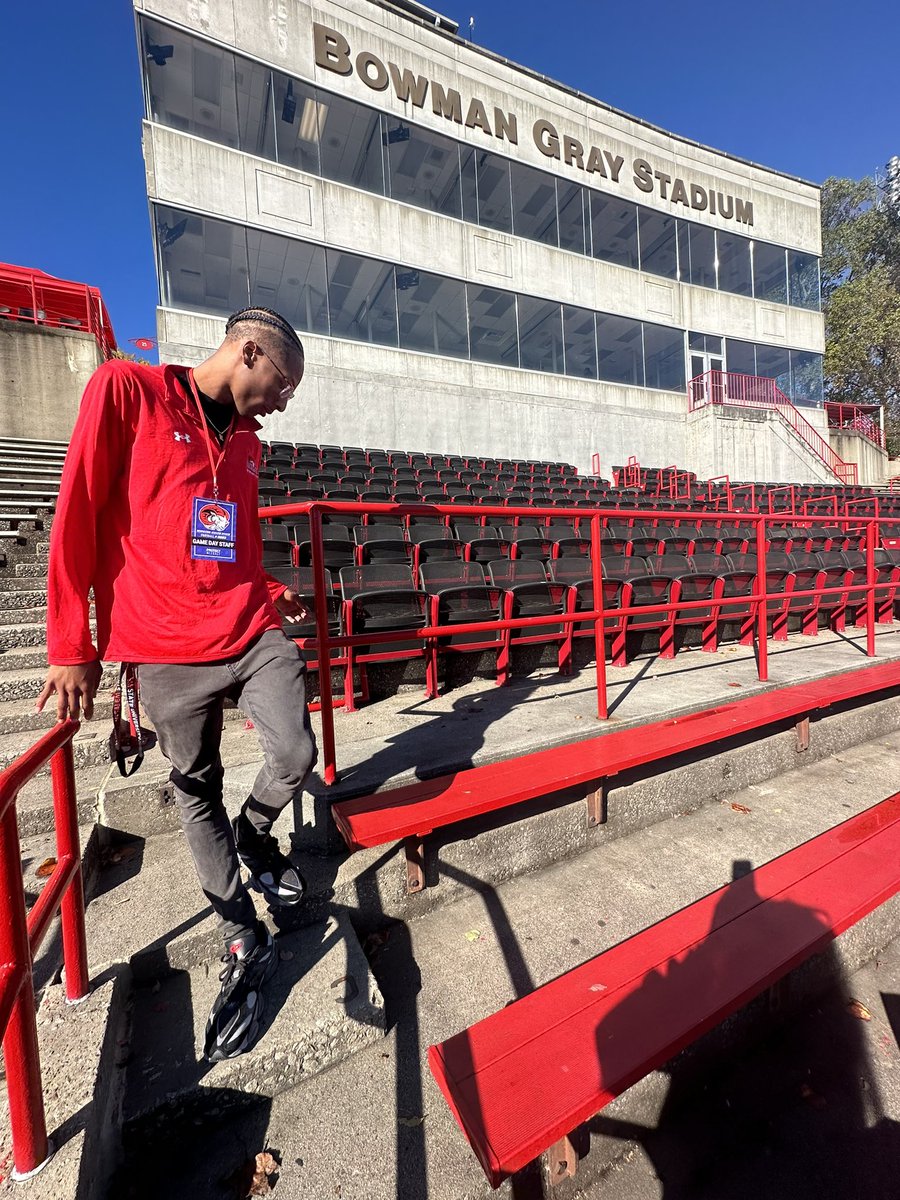 georgeee99__'s tweet photo. 1892.🐏🖤❤️

#explore #wssuhomecoming #hbcu #wssu #tailgateszn https://t.co/fqox5DFUof