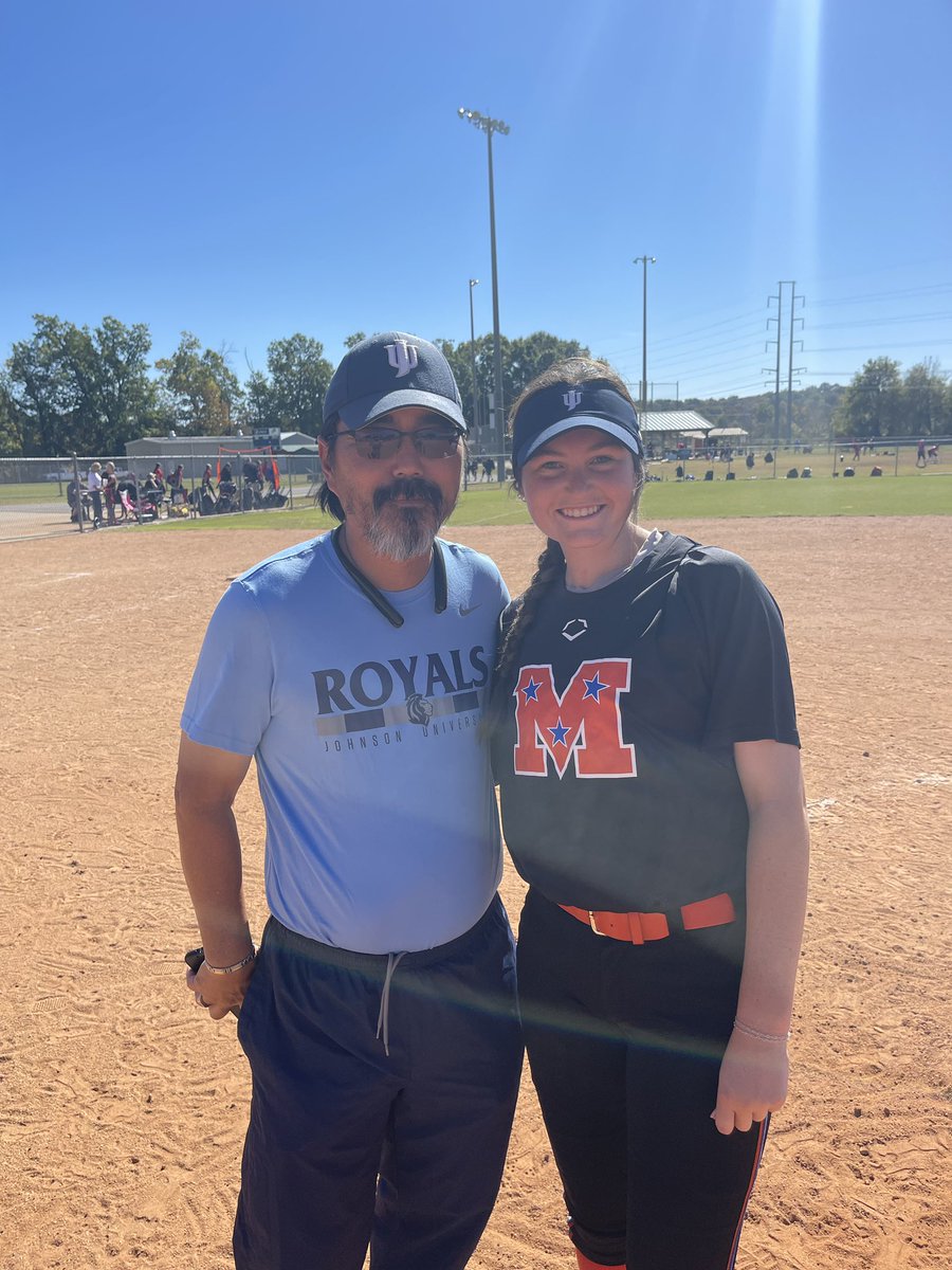 Had a great weekend with my team! Hit 2 bombs and got to see <a href="/coachmass2214/">coachmass</a> !! We will be back in 2 weekends for the Champions Elite! <a href="/JURoyalsSB/">Johnson University Softball</a> <a href="/DaynaCarter5/">Dayna Carter</a> @jessi_tinsley10 <a href="/hannah_devault9/">Hannah DeVault</a> <a href="/GordyE/">Gordy Ervin</a>