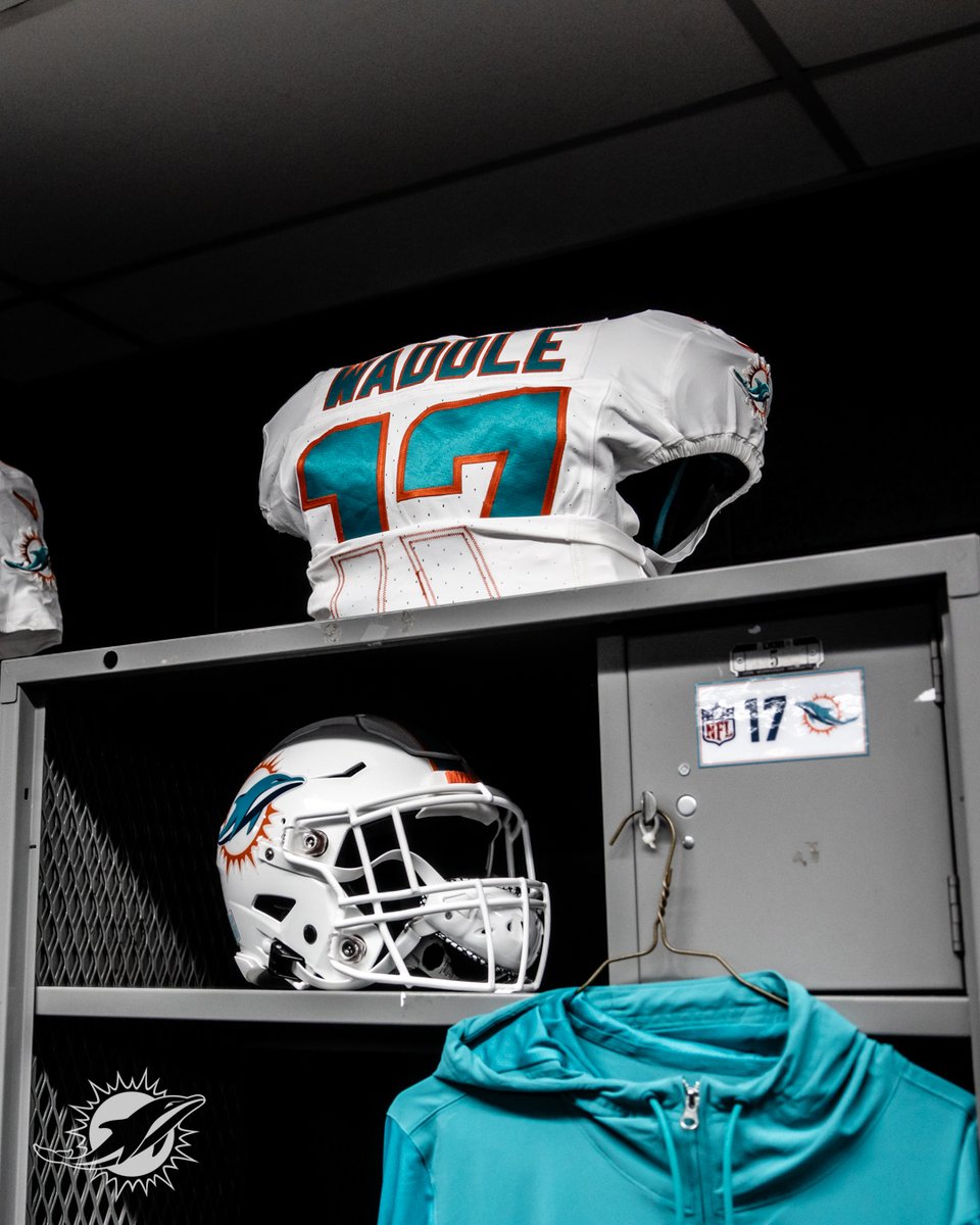 MiamiDolphins's tweet photo. Locker room set for @SNFonNBC  

#FinsUp https://t.co/KDeLg3XtLT