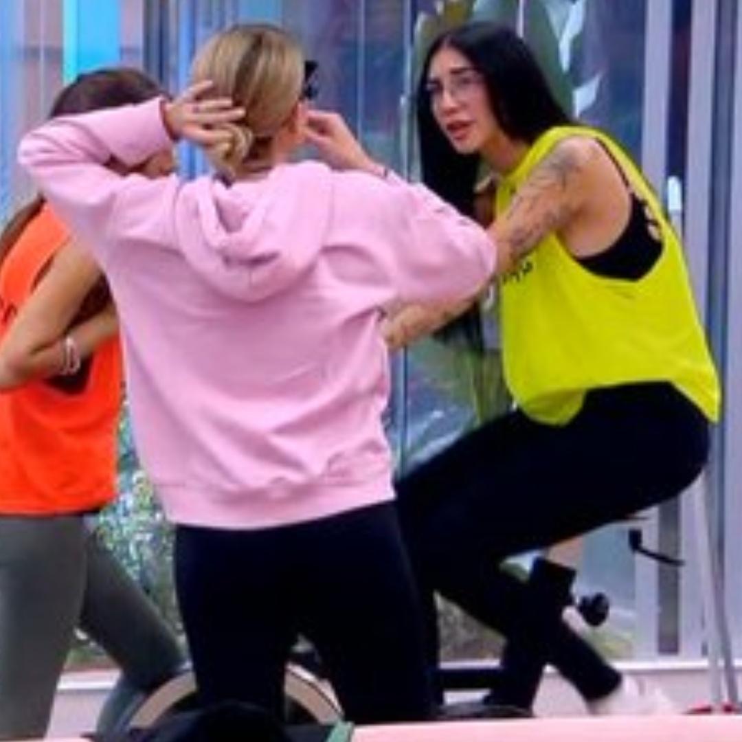 ChicoDeReality's tweet image. Naomi, a Marta: "Me hace gracia que me digas que aquí no hay tentadores dando a entender que sin hombres no soy nada, cuando tú estás aquí por ser novia de Rodri"

LA HUNDIÓ 😂 👏🏻 ZASCAAAA 

#GHVIP22O #GHVIP23O #GHVIPDBT6