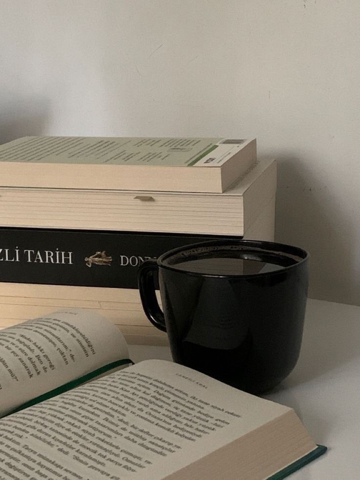 peitosdamaki's tweet image. ꖛ 📖 livros lidos - a thread
"A leitura de um bom livro é um diálogo incessante: o livro fala e a alma responde."
André Maurois