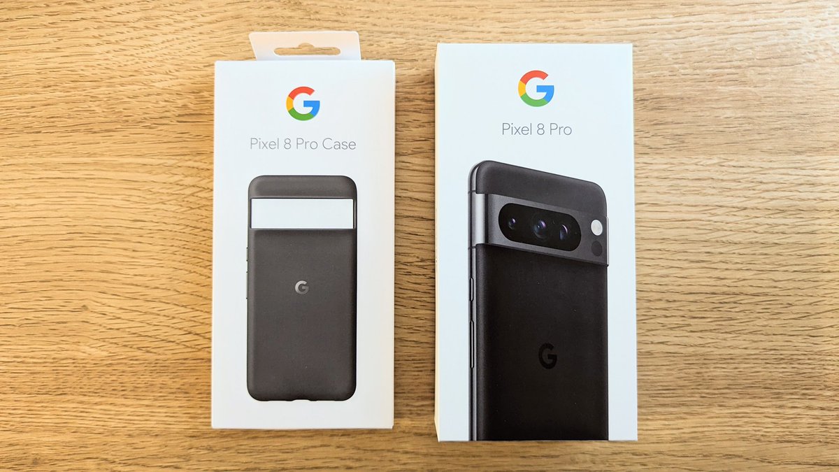YusLog_0801's tweet image. 【117_ #Google #Pixel8Pro】
#Pixel7Pro からの買い替えです。
本体背面がマットで、つい触りたくなるようなサラサラとした質感になりました。
画面が #Pixel5 以来のフラットエッジになり、ガラスフィルムを貼れる点が個人的には満足度が高いです。
AIによる写真・音声編集もより便利になりました。