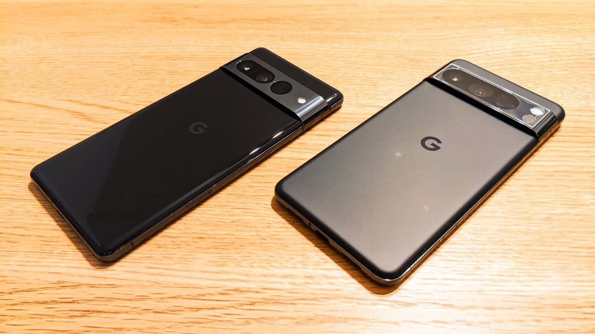 YusLog_0801's tweet image. 【117_ #Google #Pixel8Pro】
#Pixel7Pro からの買い替えです。
本体背面がマットで、つい触りたくなるようなサラサラとした質感になりました。
画面が #Pixel5 以来のフラットエッジになり、ガラスフィルムを貼れる点が個人的には満足度が高いです。
AIによる写真・音声編集もより便利になりました。