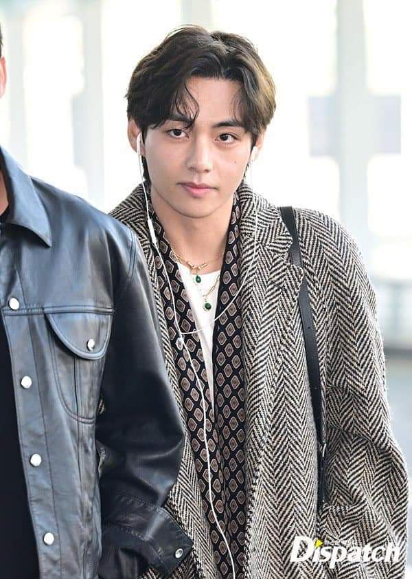 BTSARMYINFINIT7's tweet photo. #TAEHYUNG en el aeropuerto internacional de Incheon rumbo a el extranjero para cumplir con su agenda.
#BTS #Tae_Layover @BTS_twt
Mita 🐨 https://t.co/9XoXpmhXoZ