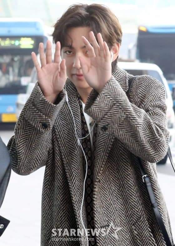 BTSARMYINFINIT7's tweet photo. #TAEHYUNG en el aeropuerto internacional de Incheon rumbo a el extranjero para cumplir con su agenda.
#BTS #Tae_Layover @BTS_twt
Mita 🐨 https://t.co/9XoXpmhXoZ