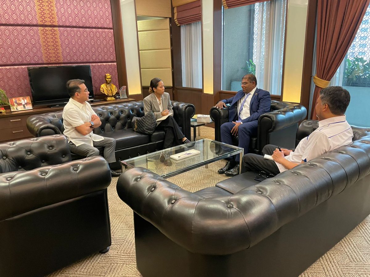 On 23 October 2023, H.E Ambassador had a meeting with Mr. Rafael Jose Consing Jr. from the Office of the Presidential Advisor on Investment.