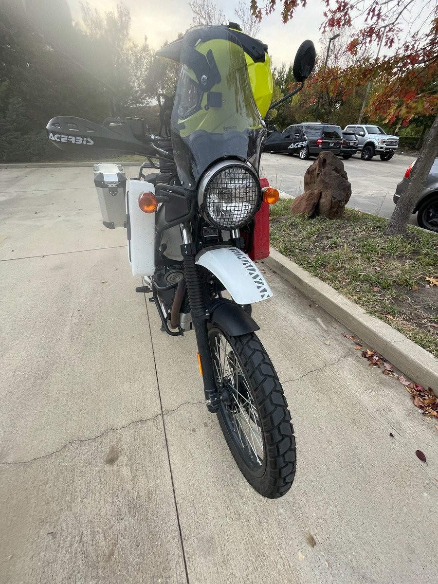 the_daddyrabbit's tweet photo. My #REHimalayan riding buddy reported in this evening. Today he put in a 495 mi day on the mighty 411! 😬🐰 https://t.co/yeZ4QJ8Xp4