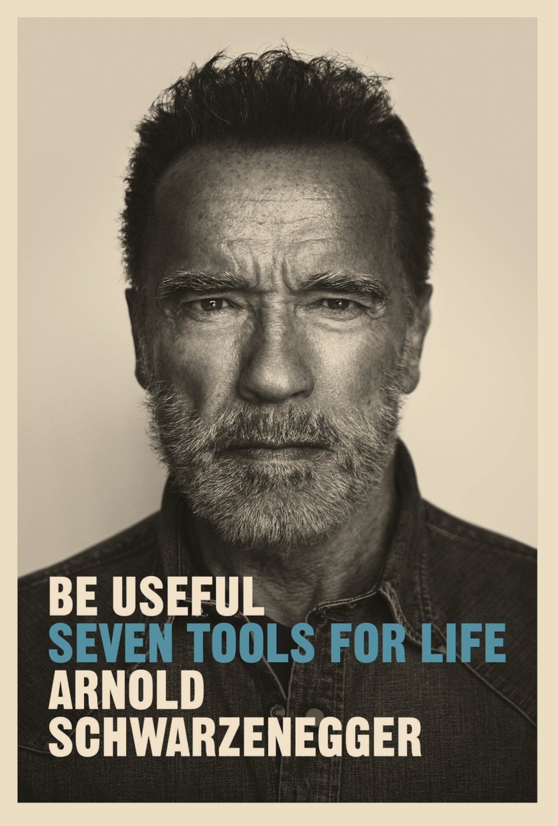 Mason_NX's tweet photo. 刷施瓦辛格的新书的第二天，《Be Useful: Seven Tools for Life》简直是在吊打前段时间的网红传记《Elon Musk》哈哈哈哈……🤪

说到人生智慧，俗话说人老精鬼老灵，不得不佩服老爷子的智慧。他能真真切切地为普通人提了很多切实的建议。好比，书中提到的那些关于销售、与他人合作的重要性。

销售，是很多人嗤之以鼻，且几乎不去重视的，但又是人生路上几乎不可或缺的技能。

朋友说，在你一无所有的时候，找到可以售卖的产品来训练销售思维。当你经过努力，慢慢地明确了梦想和愿景之后，在你出发的路上，你总是需要更多同路人，你的合伙人、你的同事等等，那么你得懂得如何把自己和梦想打包成一个“产品”，且推销出去。

最近刷短视频，老看到“视频搬运工们”说一句话：你只管发自己的光就好，不要去吹灭别人的灯，但他吹灭你的灯，你不仅也要把他的吹灭，灯芯都给他拔了……

其实，我反倒觉得这是 loser 才会有的视角。我自己更喜欢的是「无私帮助」，俗话说「助人即助己」，通过帮助你的朋友、你的搭档、你的竞争对手、你的同事……

帮助那些你力所能及能帮得到的人，让他们在工作上的效率更高、生活中变得更好，大家同处一个更加积极阳光的环境中，不才是更强悍的氛围嘛？这样的氛围中的这样一群越来越强的人，不才会 1+ 1 > 2 嘛？

平时你看，但凡身边有这样相互帮助的团队，有这样和谐共处的家族，无一不强大的。

nice day : )