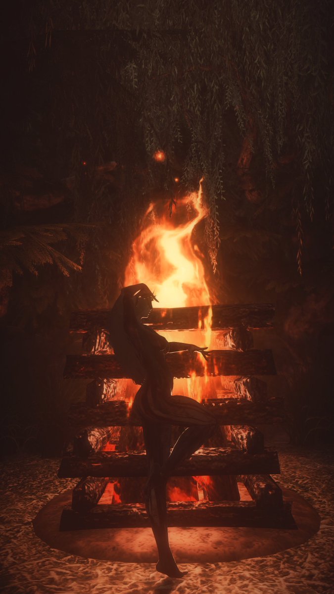 MnemosyneMusing's tweet photo. Day 21: Firelight  

#rosetober #sangweenrose #elegyworks https://t.co/cpQXwYd3g6
