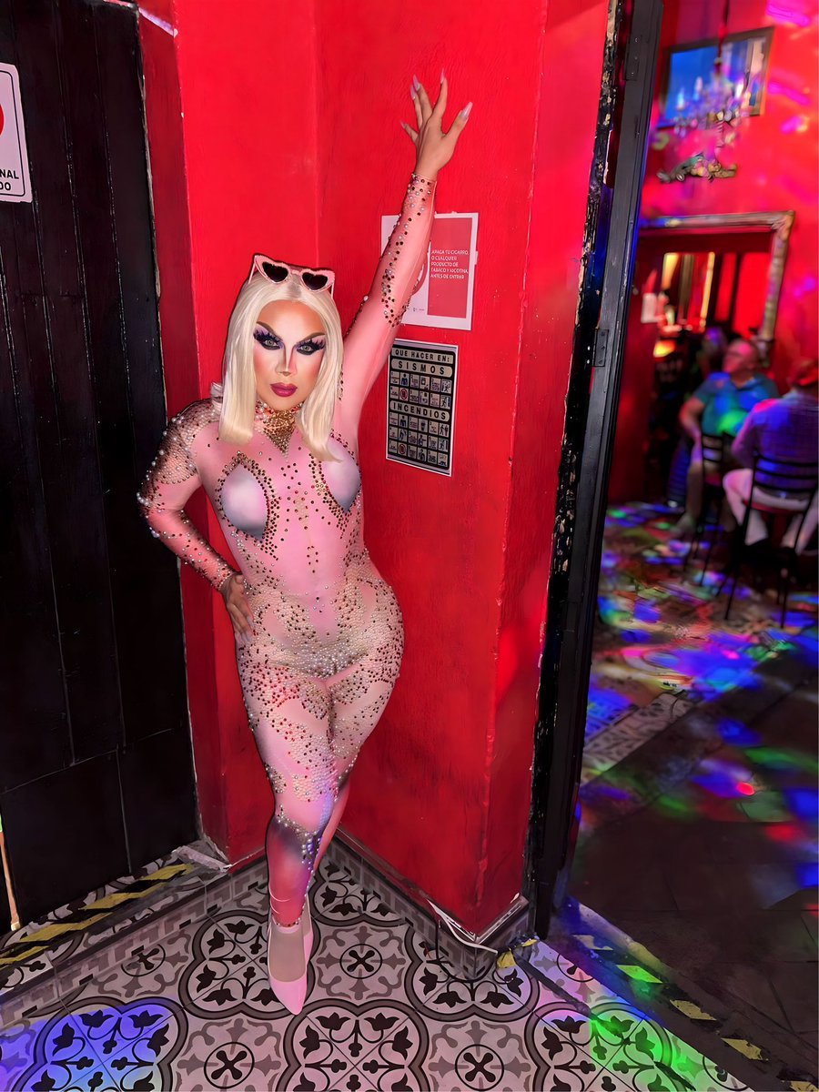AlphaLadyDrag's tweet photo. Ahí viene el que te gusta, actúa normal…. https://t.co/uTfRZaDBa2