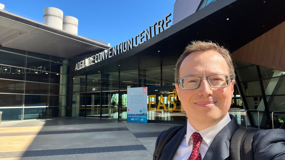 ProfAstellBurt's tweet photo. Gave a keynote and was part of an amazing panel discussion on #NaturePrescriptions and #Health at todays Joint International Congress of @WUParks and @ParksLeisureAus in Adelaide. Thanks to the organisers on a fab event. #MoreGreenTimeLessScreenTime🌳🙂👍 https://t.co/886b6sWaVH