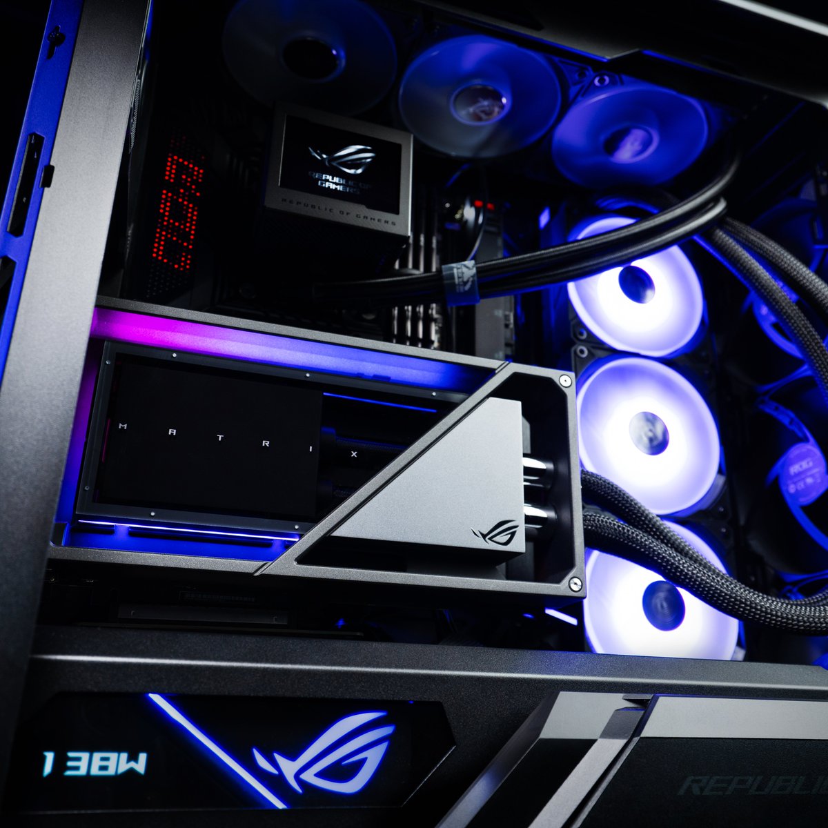 ASUS_ROG's tweet photo. Such jaw-dropping angles of the #ROG Matrix GeForce RTX™ 4090! 🔥 ​

We simply can't get enough...👀 https://t.co/dGcaHKhxRT https://t.co/pttbosjSLL