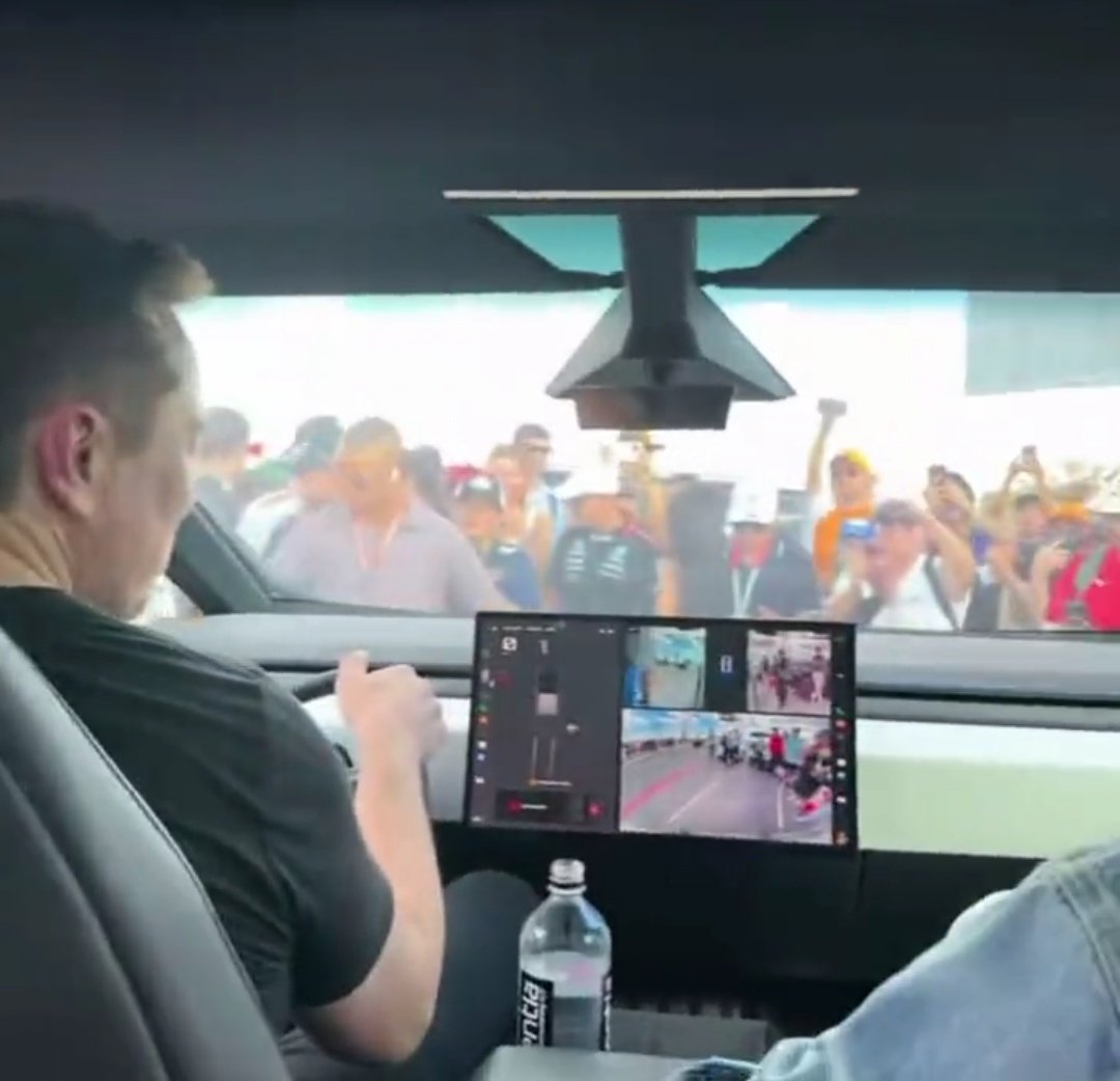 <a href="/cybertruck/">Cybertruck</a> 📐 CyberUI for backing up 👀👀

the sun visors look massive too just like the wiper arm 🦾

<a href="/WholeMarsBlog/">Whole Mars Catalog</a> $TSLA