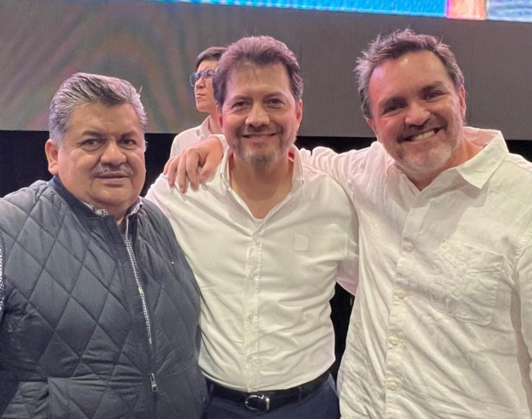 vhlobo's tweet photo. Hoy estuvimos en el segundo informe de mi amiga y alcalde @lialimon mi reconocimiento al gran trabajo realizado en estos dos años, felicidades.

 ¡Visita Álvaro Obregón! https://t.co/SxgKAfaM7L