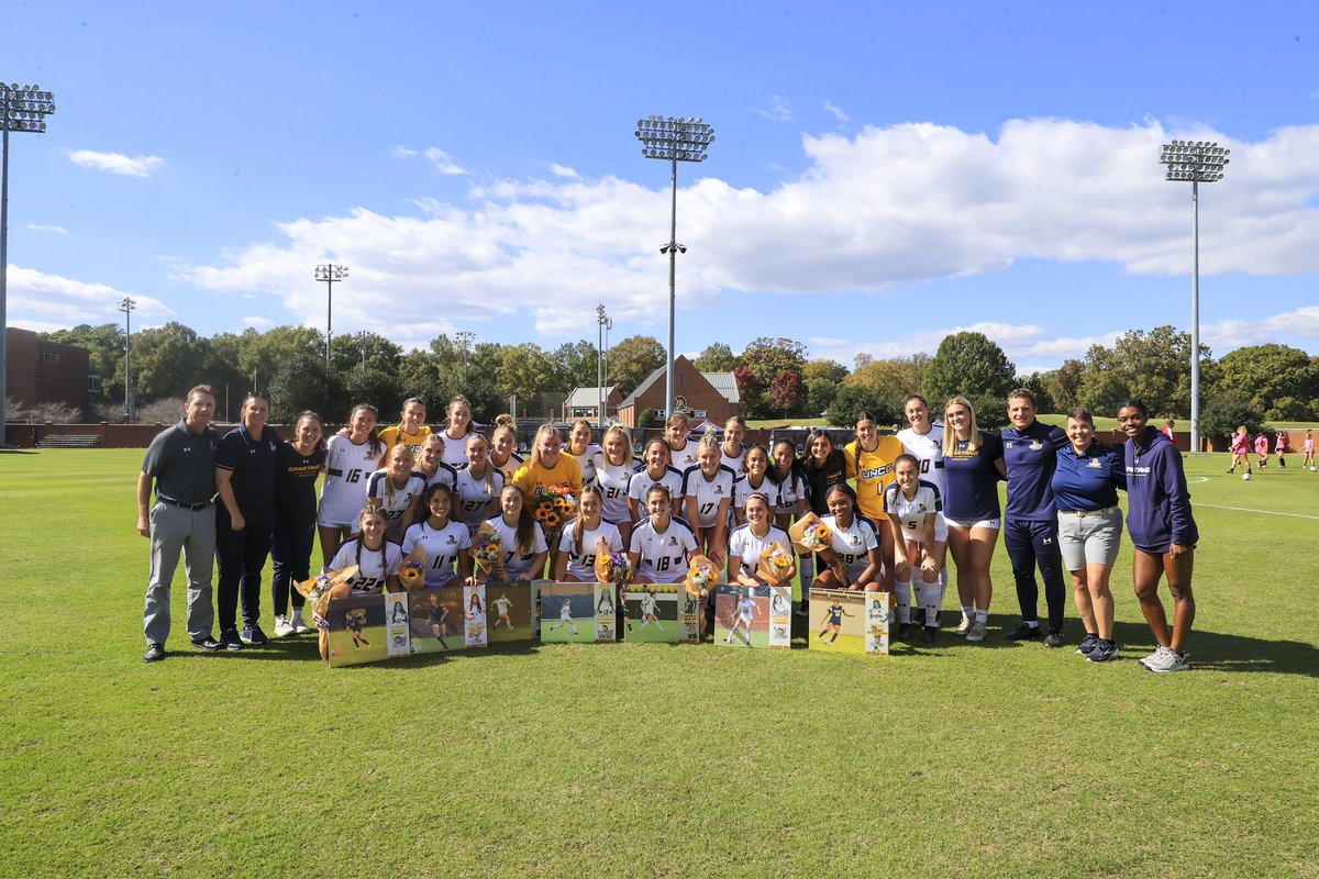 UNCGWSoccer's tweet image. Congratulations to all of the seniors we honored today!! 

🔗 go.uncg.edu/s2ycim
#letsgoG