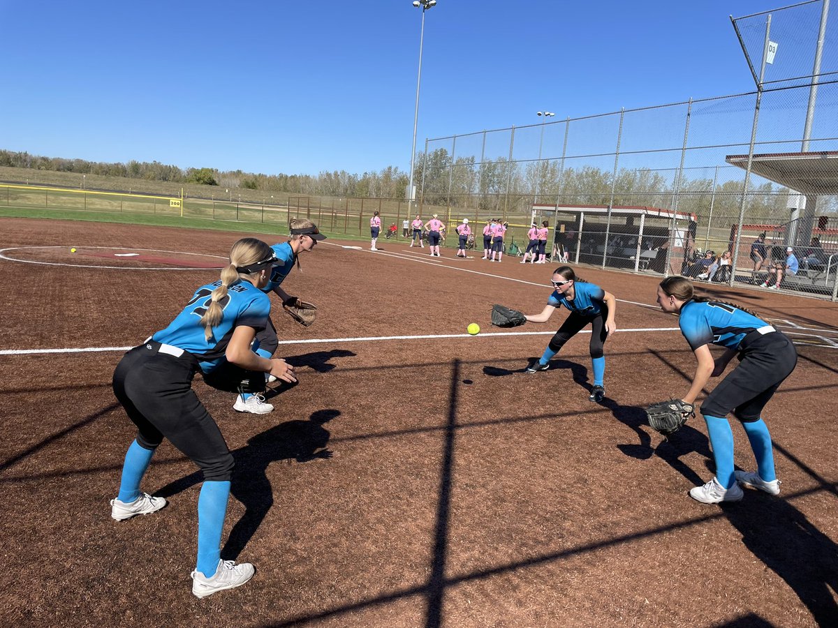 CIA16u's tweet photo. That’s a wrap on the @PG_Softball @stlshowcase - Thank you to all the coaches that stopped by to watch our team compete! It was a great weekend with great competition! We have a bunch of #uncommitted 2025’s &amp; 2026’s, looking to compete at the next level! https://t.co/tbmCZ7Lpp9