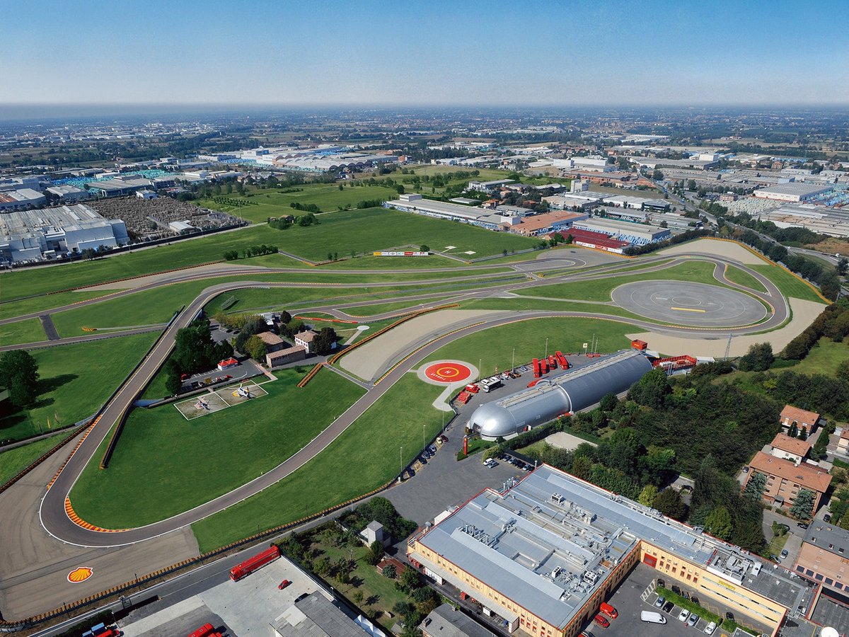 An overview of Ferrari's Italian home track 🏎️#racing #track #drifting #racinglife #motorsports #motorsportswiring #racingculture #carcultureracing #racingspirit #love #instagood #photooftheday #fashion #beautiful #happy #cute #tbt #followme #picoftheday