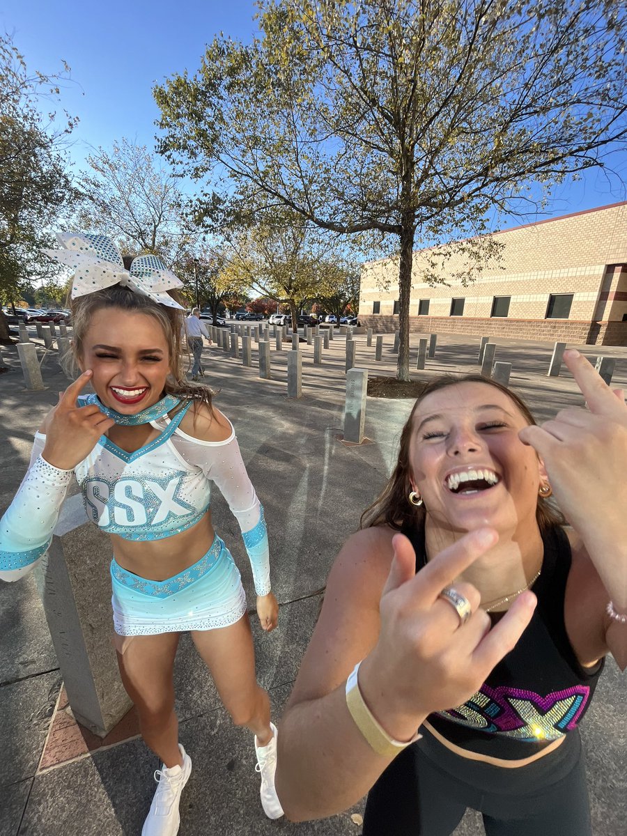 Mae Cline tweet media