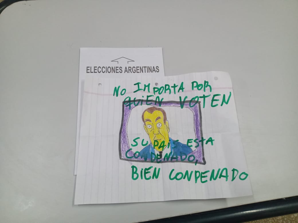 Transboy123's tweet photo. @Carp1981909 Mi voto https://t.co/5md6gnuMvC
