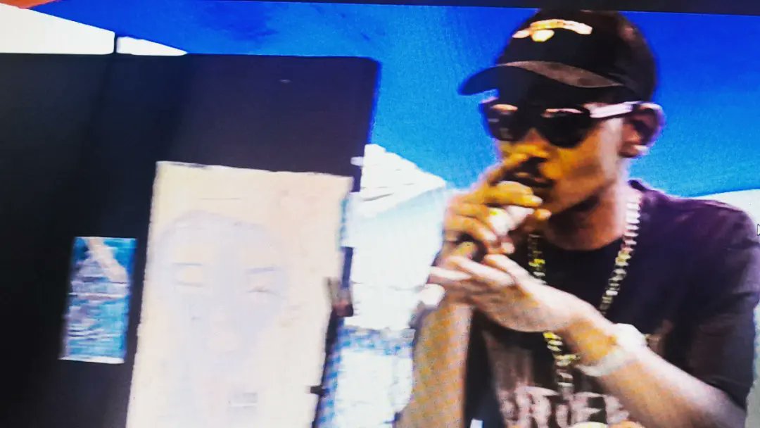 E_4EVA's tweet photo. Artist Affairs yo! https://t.co/6h8iZic5Rq