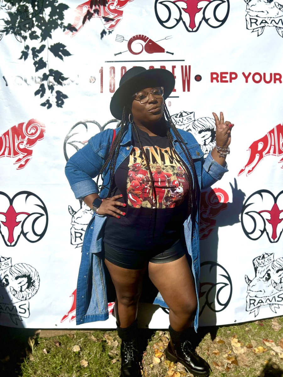 SimplySprtyChic's tweet image. Stacked Up, Like His Records 😉🏈

#CheckTheStats #WSSU #Homecoming #HallofHimASAP #TopTen #HBCU