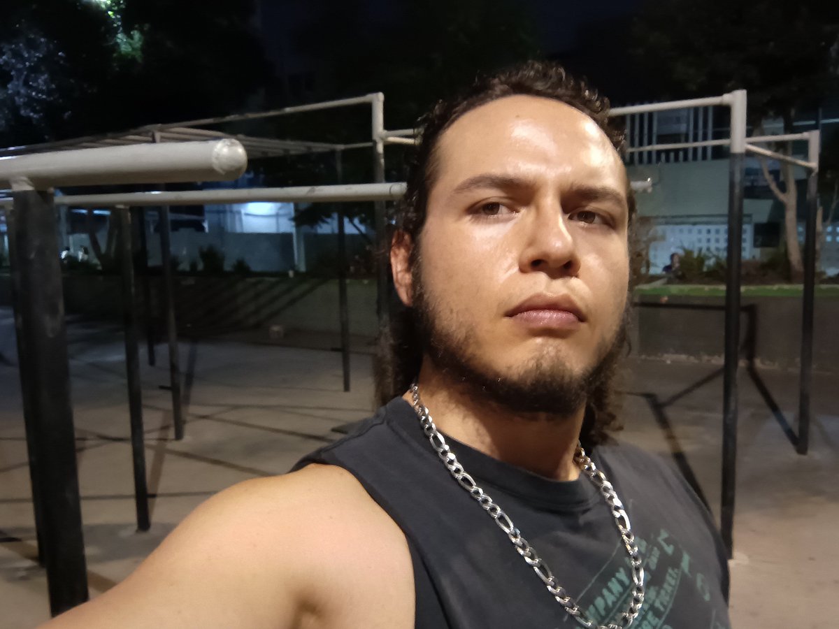 AldoElHacha's tweet photo. Jalando ando 💪🤸♂️
En las #barras
#calistenia #calisthenics #urbangym #urbangymnastics https://t.co/OJxPCxDHDe