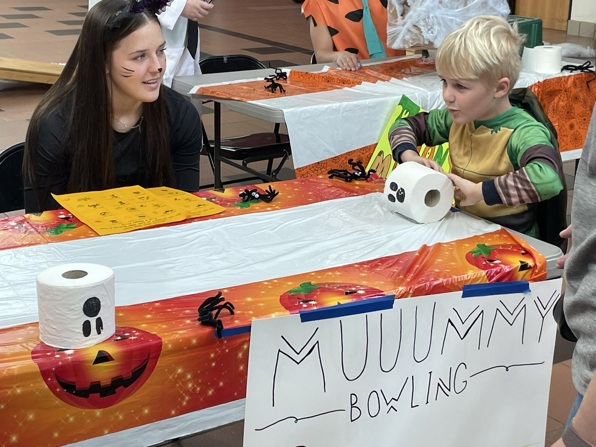 DebbieGerstner's tweet image. Monster Mash 2023 was a success!  Lots of kids from the community enjoyed Trunk or Treat and some spooky games with LEHS honor society students. @EAST_HAWKS @Lakota_EastNHS