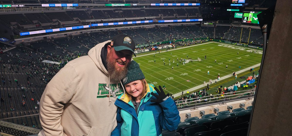 eGreeny1980's tweet photo. #FlyEaglesFly https://t.co/tG6yP2sjgQ