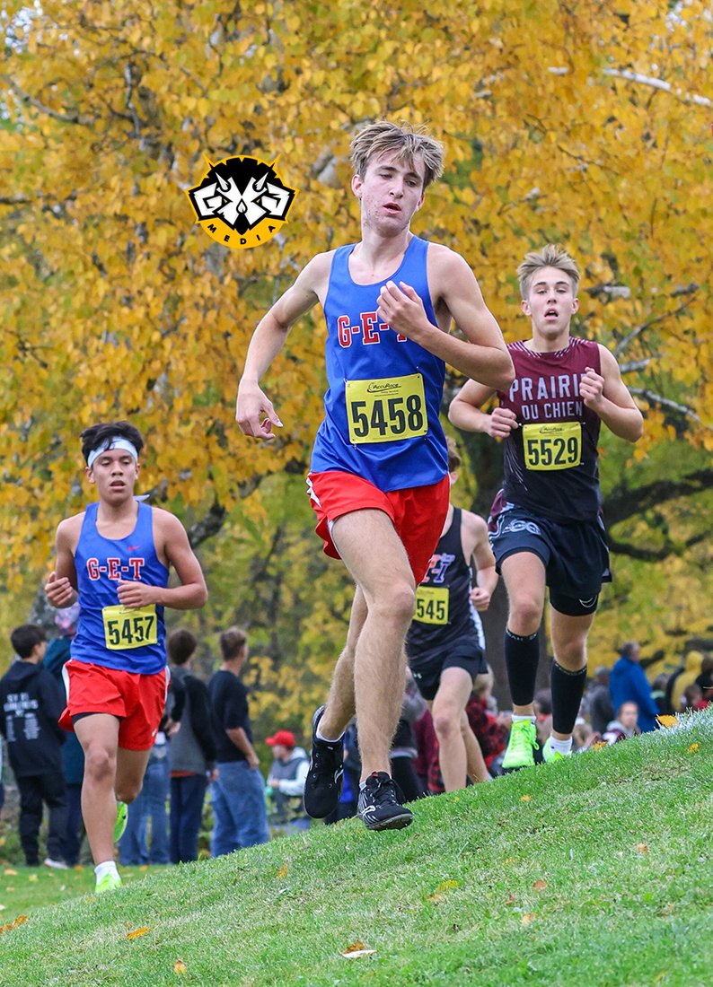 NBGX3Media's tweet photo. 10-21-23 D2 Logan cross country sectional (boys)
West Salem won the D2 sectional with a score of 41, while Dodgeville/Mineral Point (48) was second.
#wspanthers #wdchiefs #getredhawks #dmpcc #dodgevilledodgers #wiscc https://t.co/UScf1pe5lY